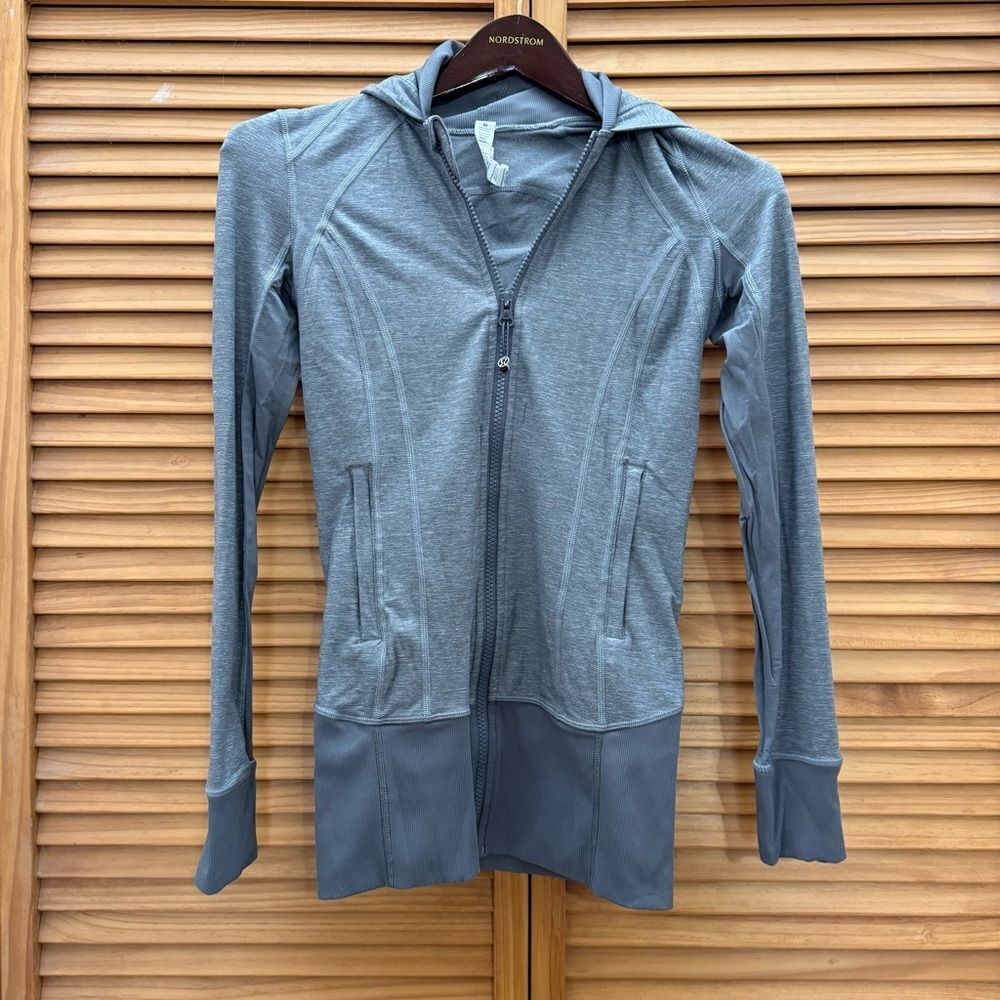 Lululemon Athletica Women's Gray Hooded Jacket size 2